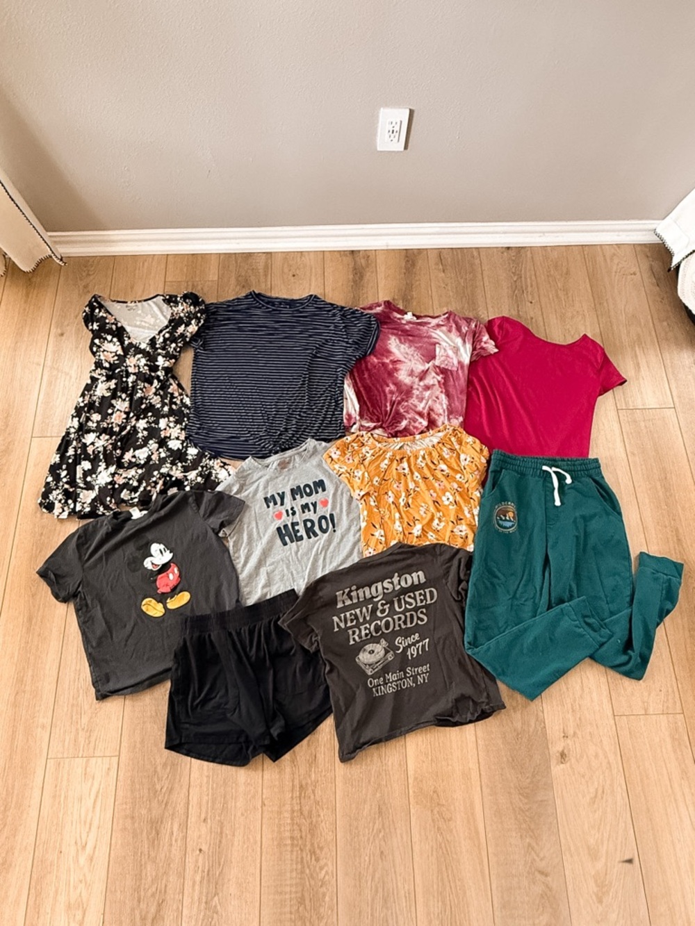 GIRLS TWEEN PRETTY AND STYLISH OUTFIT BUNDLE SIZE XL
